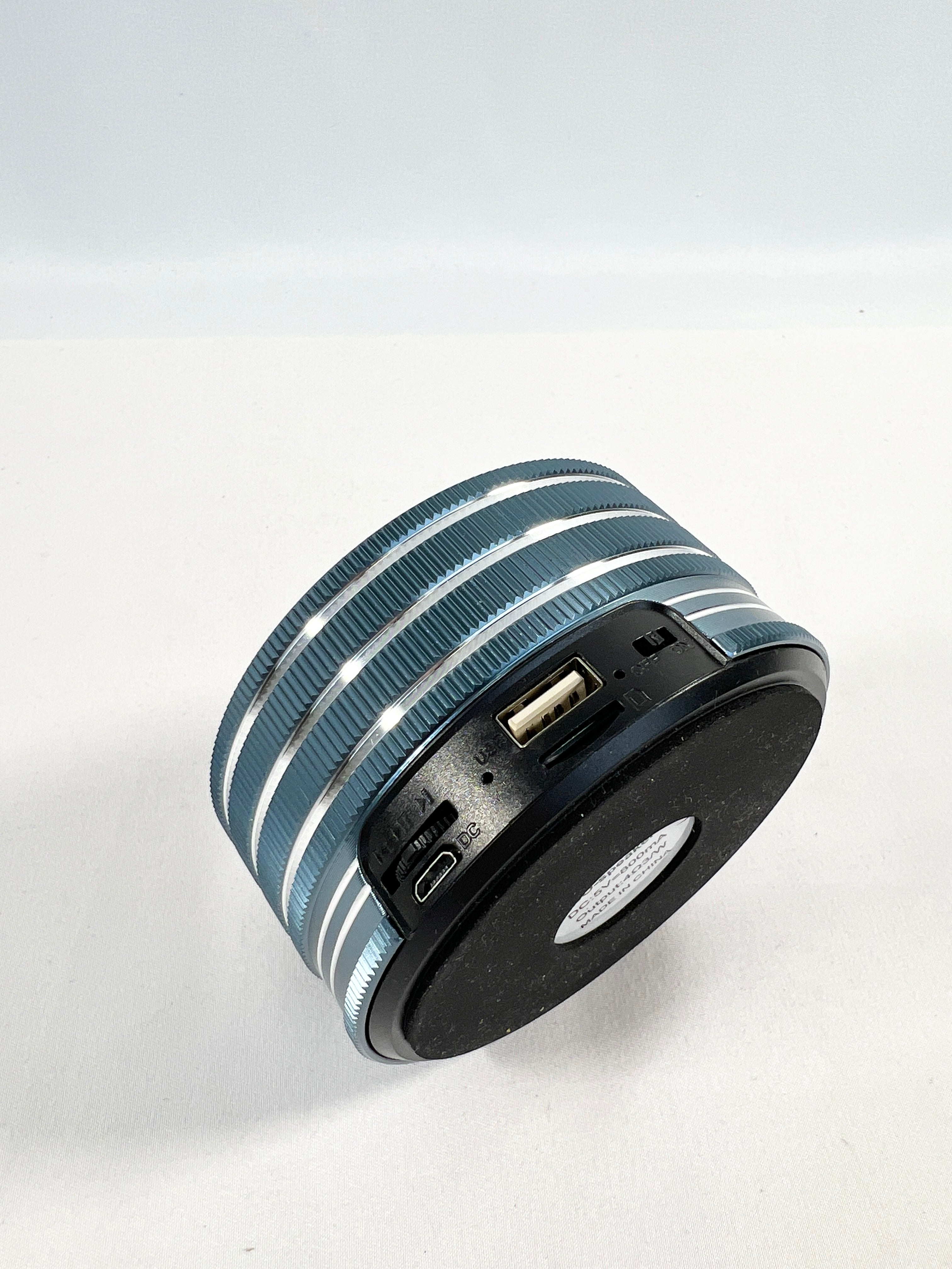 Bluetooth skaļrunis Bluetooth skaļrunis